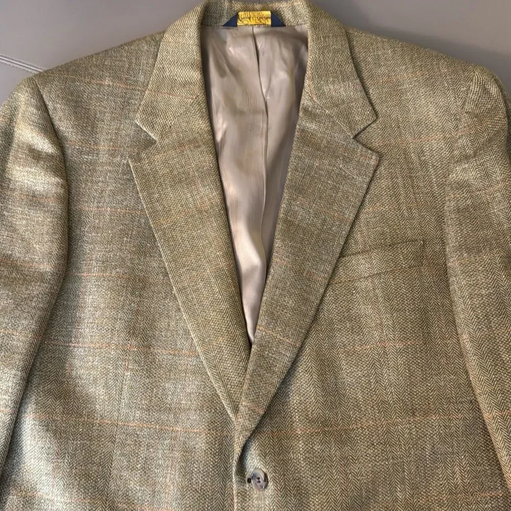 Brooks Brothers Vintage Mens’ 100% Wool Herringbone Blazer. Size 42 Short.